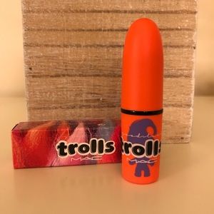 Nwtlimited edition trolls collection for mac